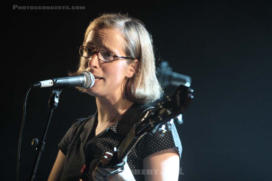 LAURA VEIRS - 2007-04-24 - PARIS - La Maroquinerie - 